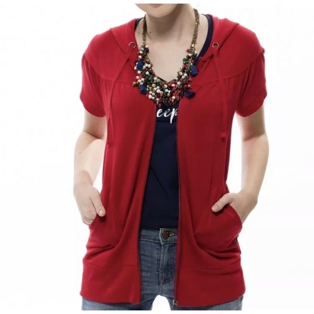 Evy’s Tree red hooded zip up Veronica top